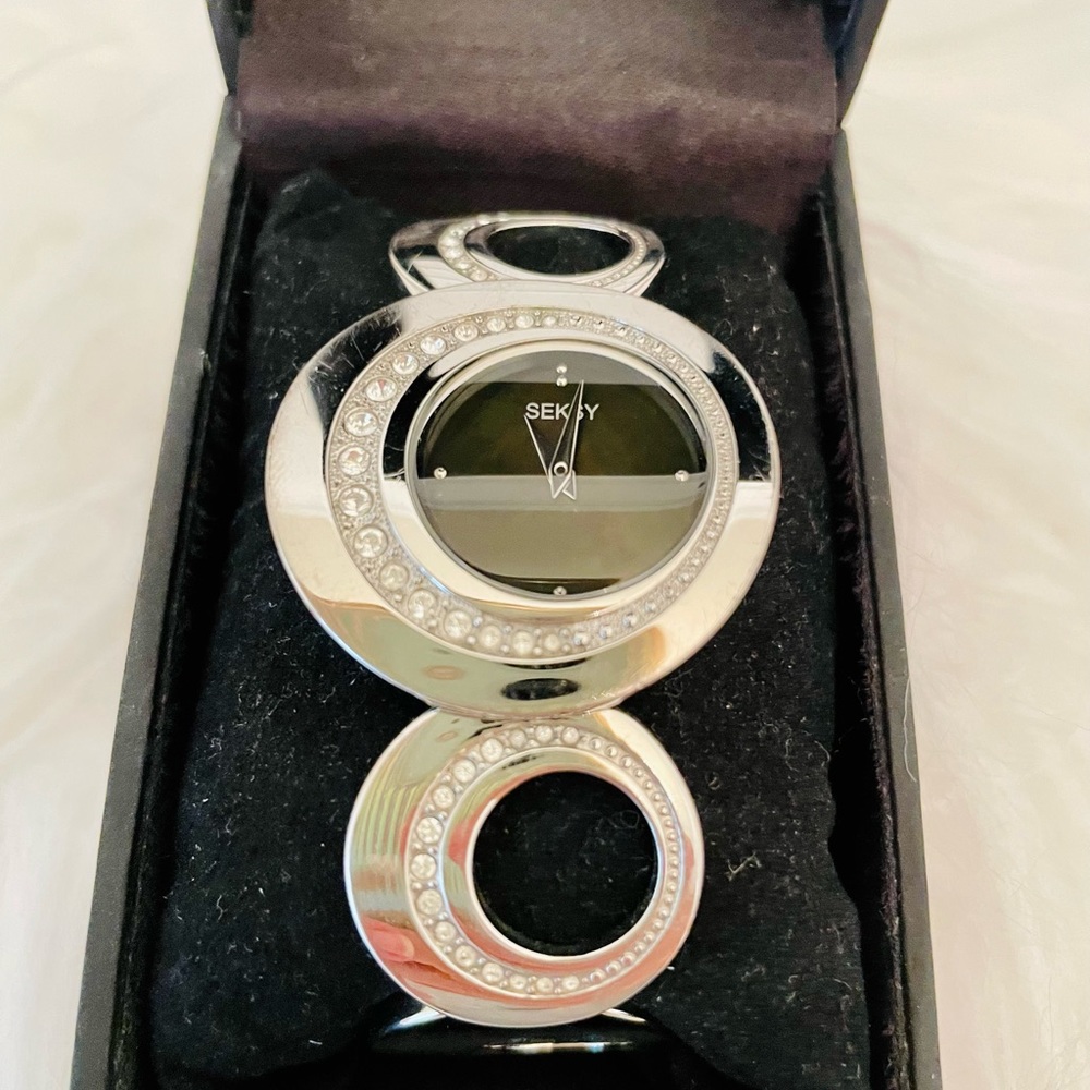 SEKSY watch with good condition